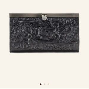 Patricia Nash small leather Cauchy purse- wallet.nwt